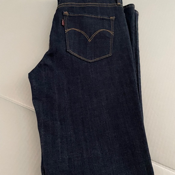 EUC Levi’s boot cut jeans size 6 - Picture 2 of 11